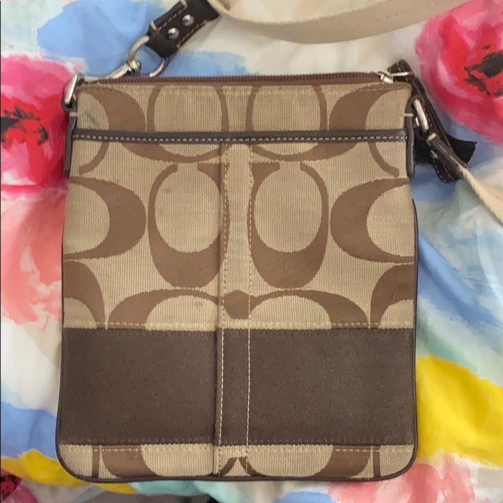 Coach Crossbody Purse! GOOD DEAL!